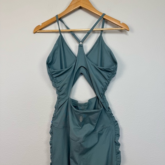 Free People FP Movement Balancing Act Jumpsuit One-piece Ruched V Neck Size XL - Picture 7 of 11
